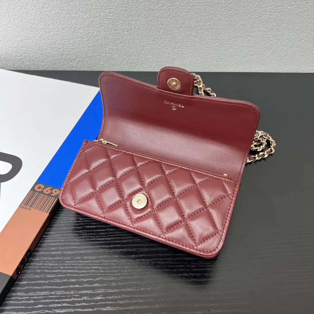 CHANEL 粉色荔枝纹牛皮翻盖链条包 金扣款