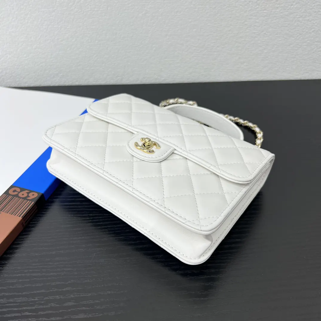 Chanel 白色 皮革 菱格绗缝 手提包