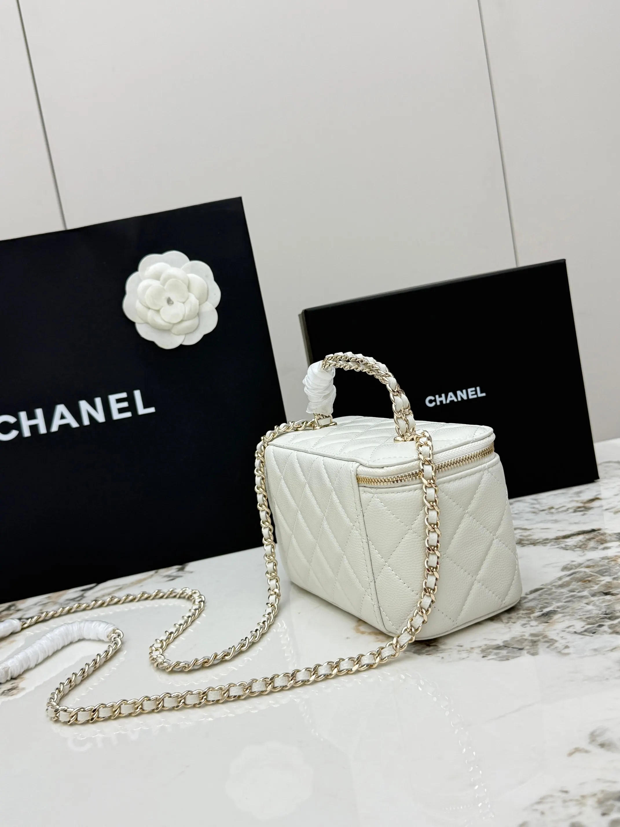Chain Bag Leather