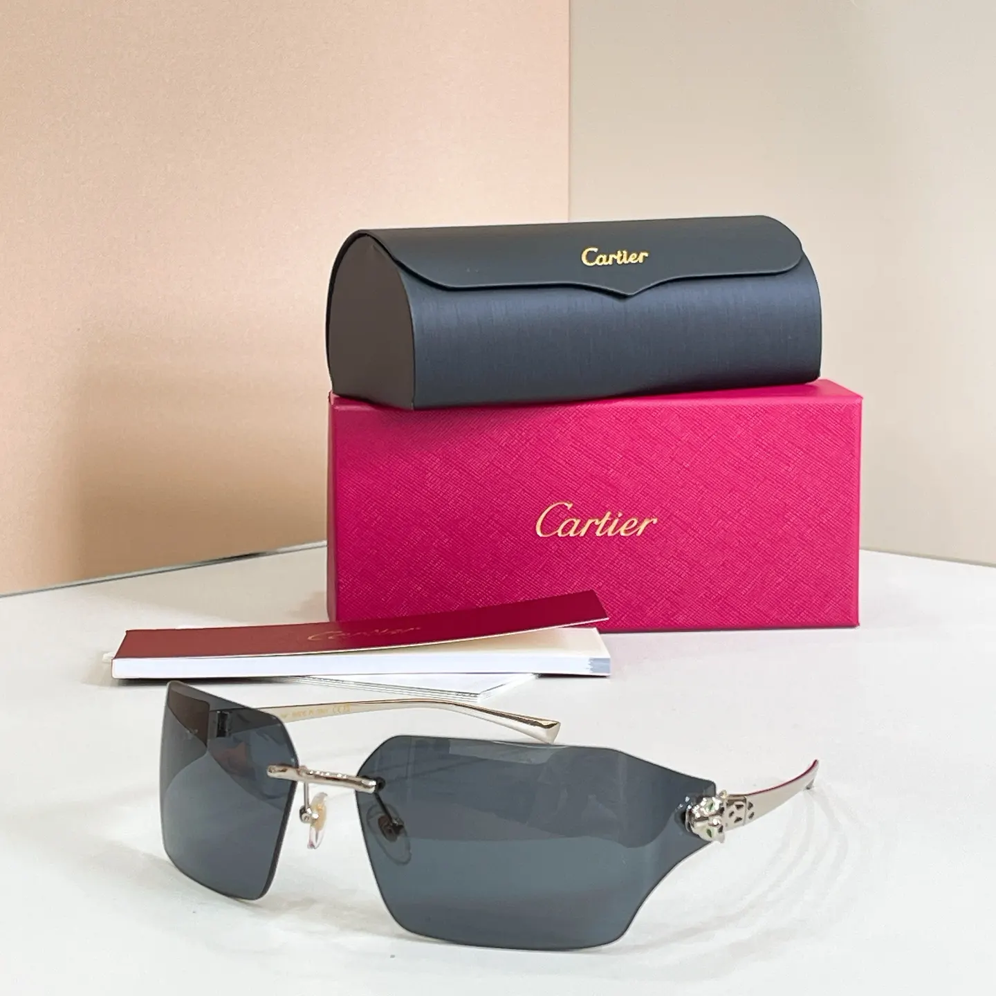 Cartier 墨镜 時尚防晒款