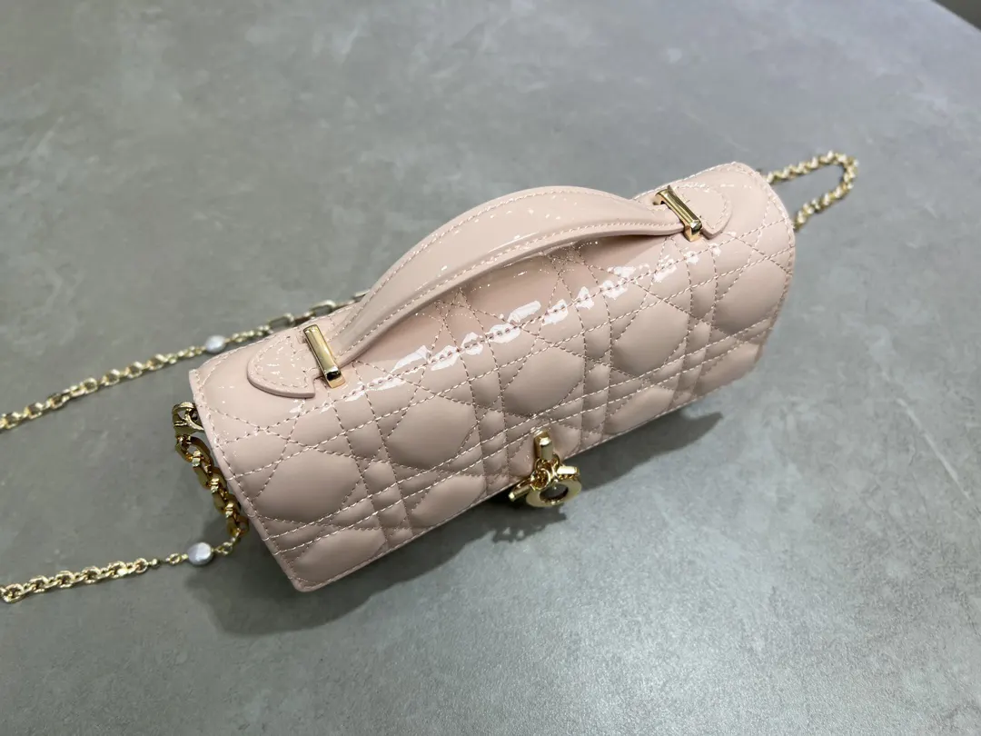 Dior Lady 羊皮 鏈條包 精致鏈條款