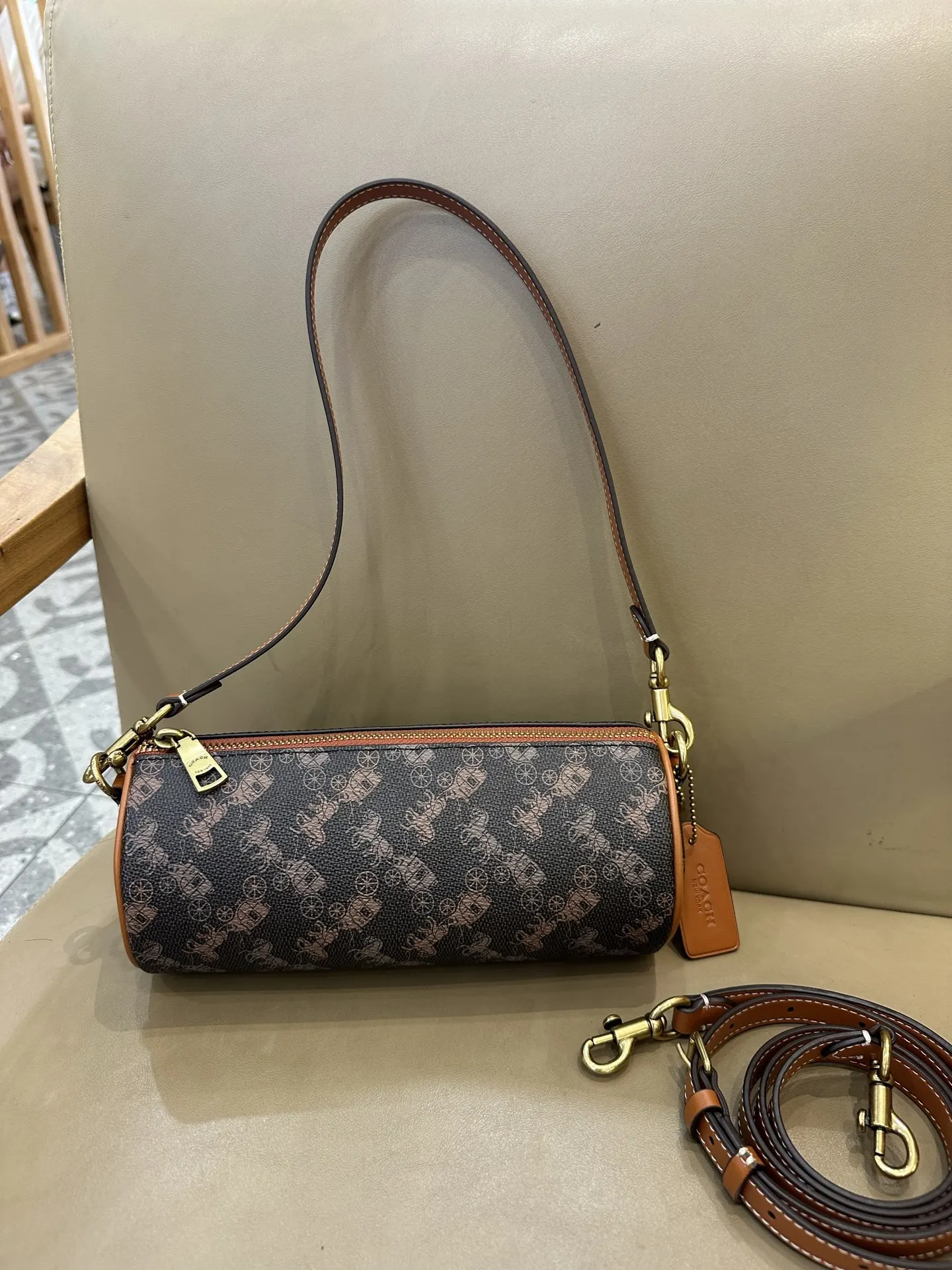 Monogram Shoulder Bag Vintage Leather