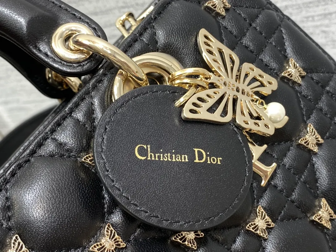 Dior 羊皮 迷人优雅又气场十足 斜挎手拎也是女人味十足 经典 斜挎包 轻便斜挎款