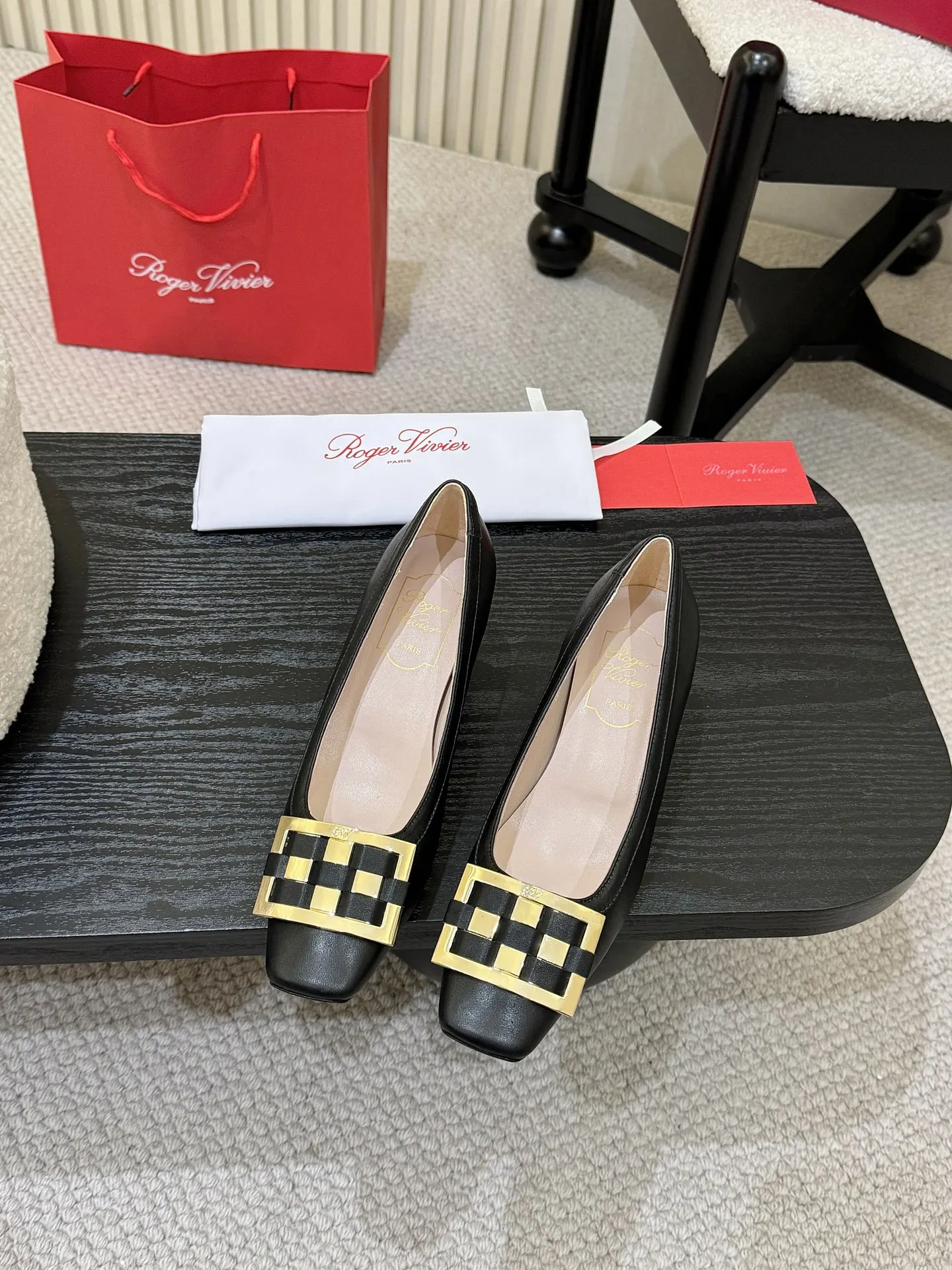 Roger Vivier 运动鞋 休闲百搭款 款04
