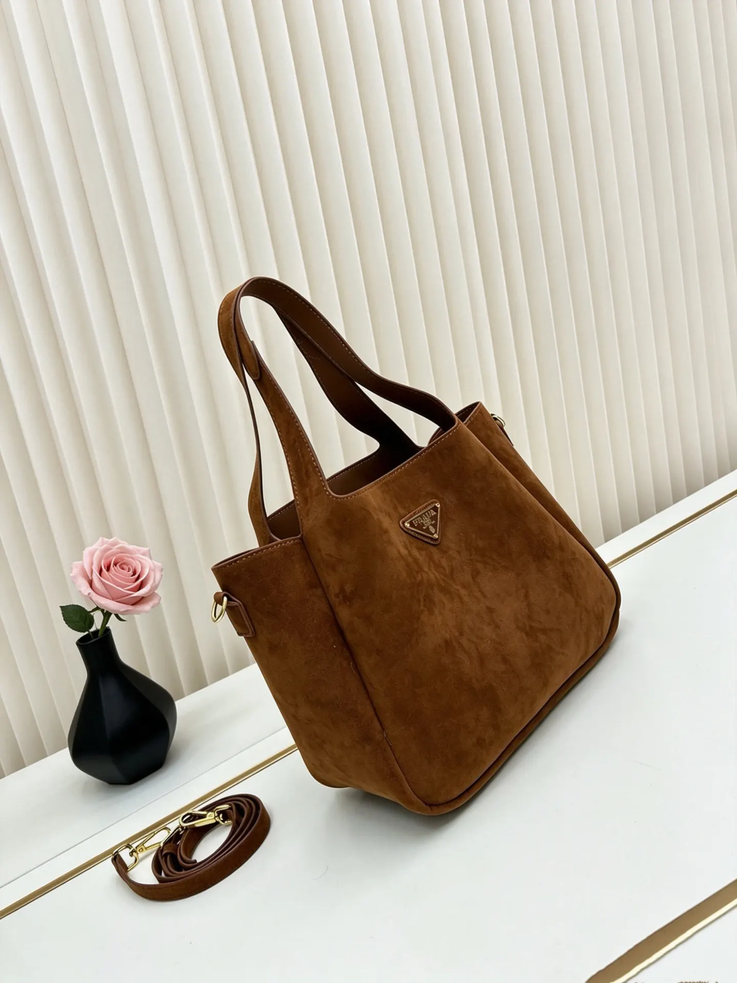 Prada 皮革 托特包 大容量托特款
