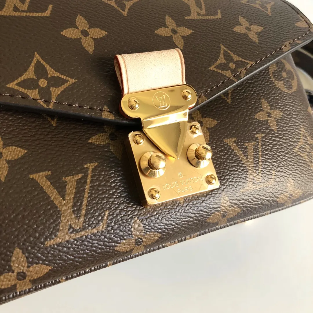 Monogram Chain Bag Canvas