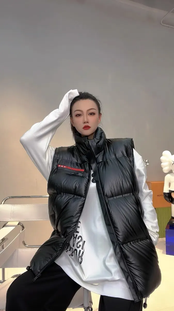 Prada 黑色 背心