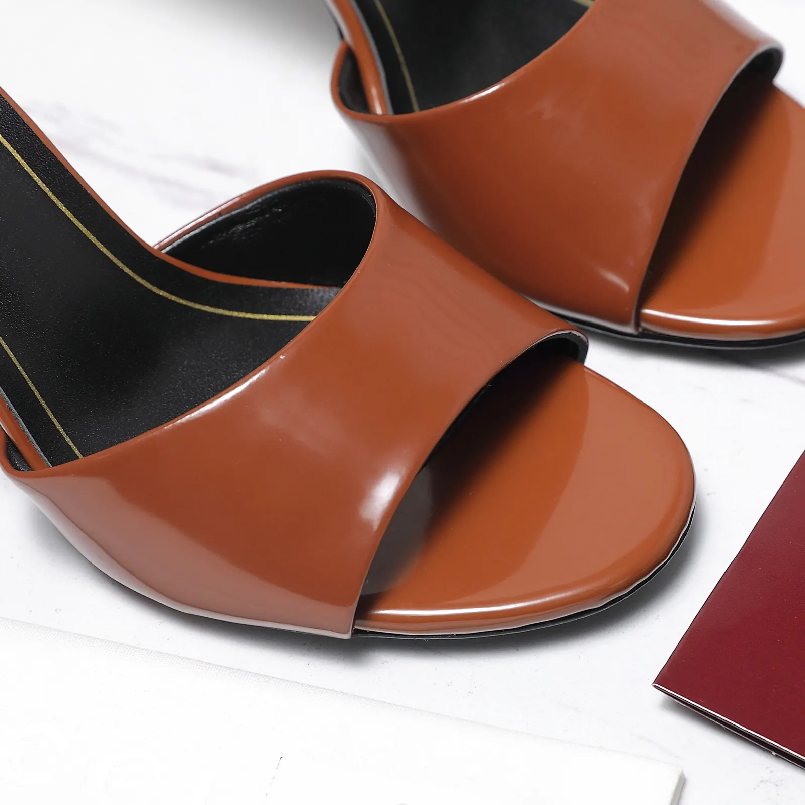 Gucci 高跟鞋