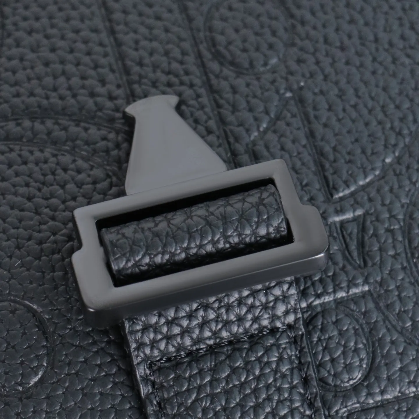 Dior Saddle 黑色简约信使包 经典翻盖 斜挎包