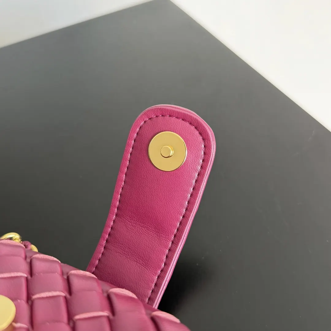 Bottega Veneta 手拿包 精致手拿款