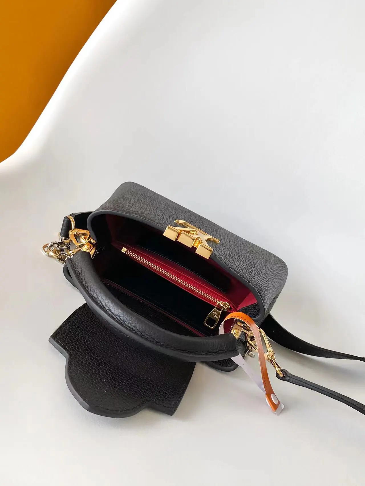 LV Capucines 黑色 米白 牛皮 链条包 精致链条款