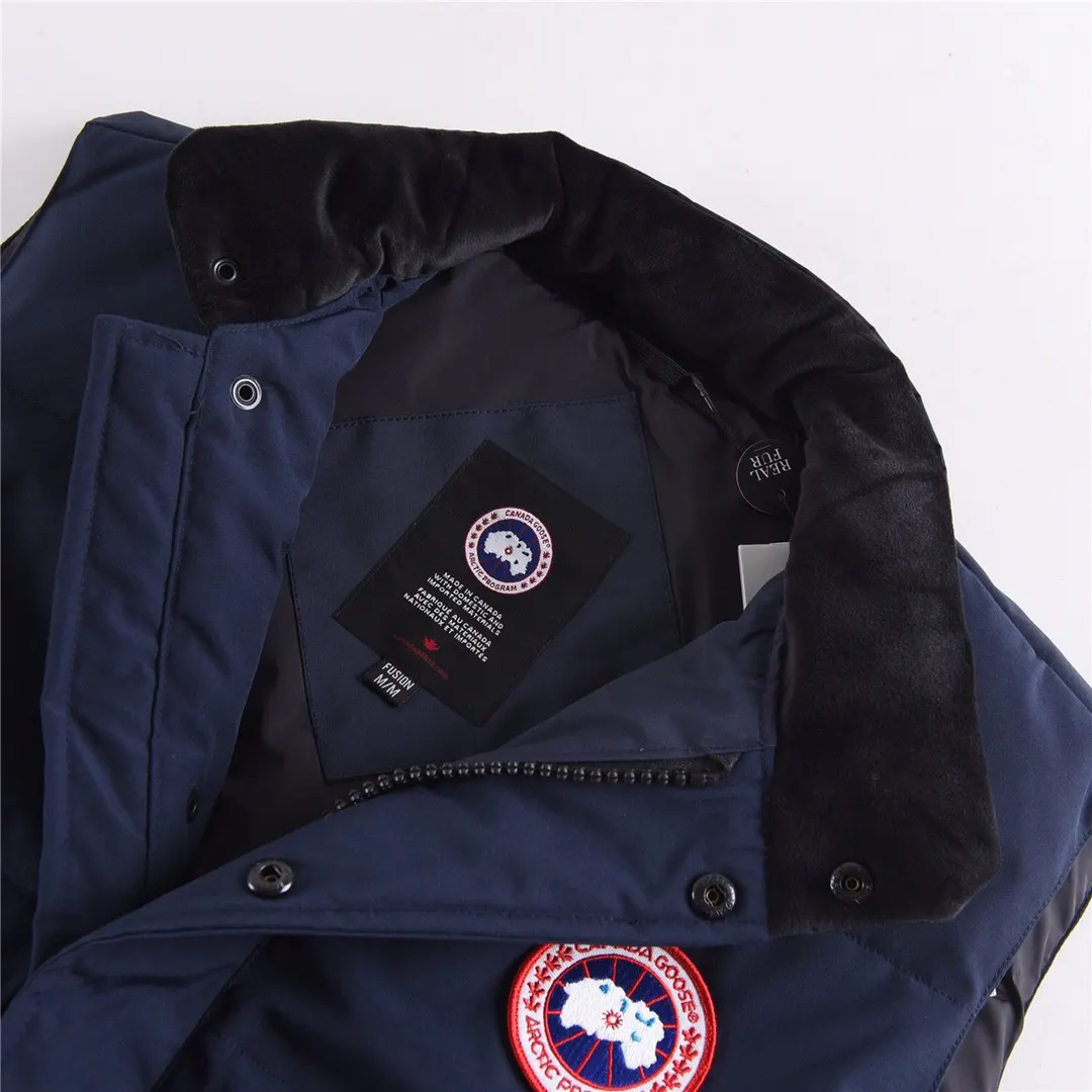 Canada Goose 水洗 外套 通勤休閒款(數字6) Canada Goose 水洗 外套 通勤休閒款(數字6)