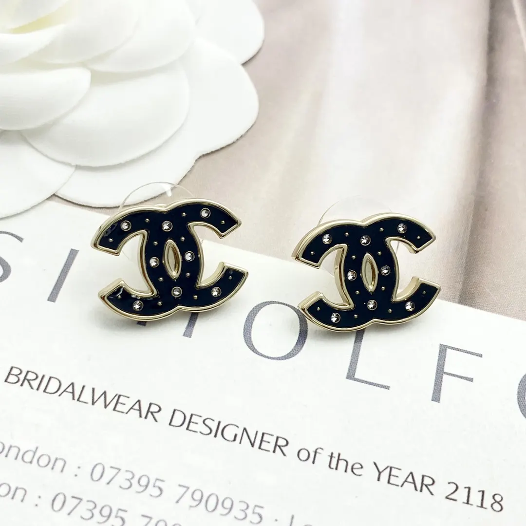 Chanel 黑金 双C 耳钉 小巧点缀 耳饰