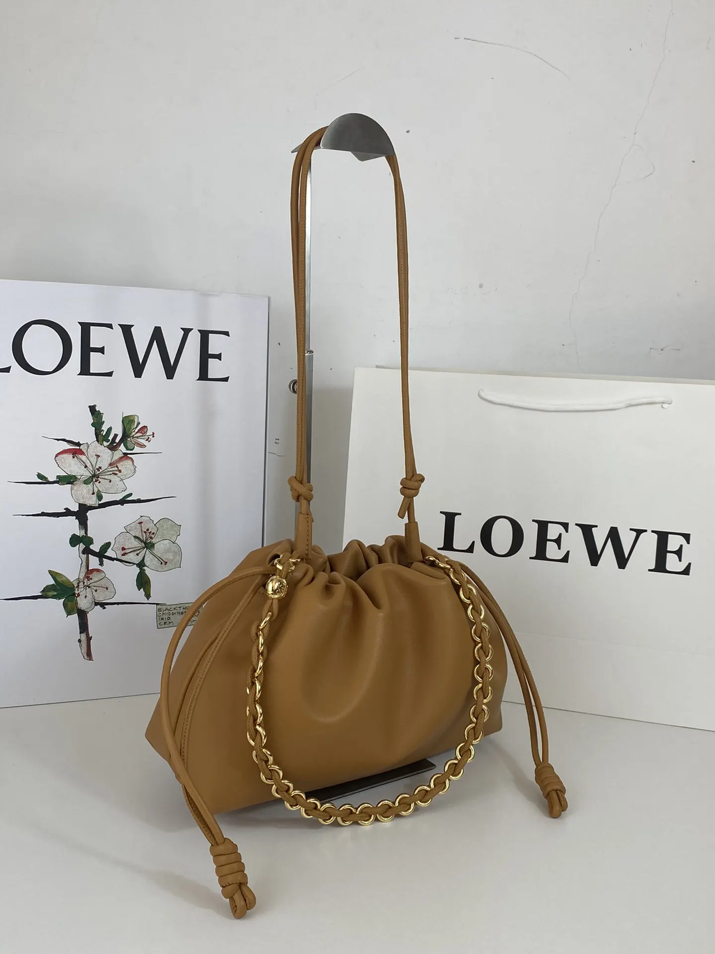 羊皮 Flamenco Purse 云朵包 采用褶 链条包 精致链条款