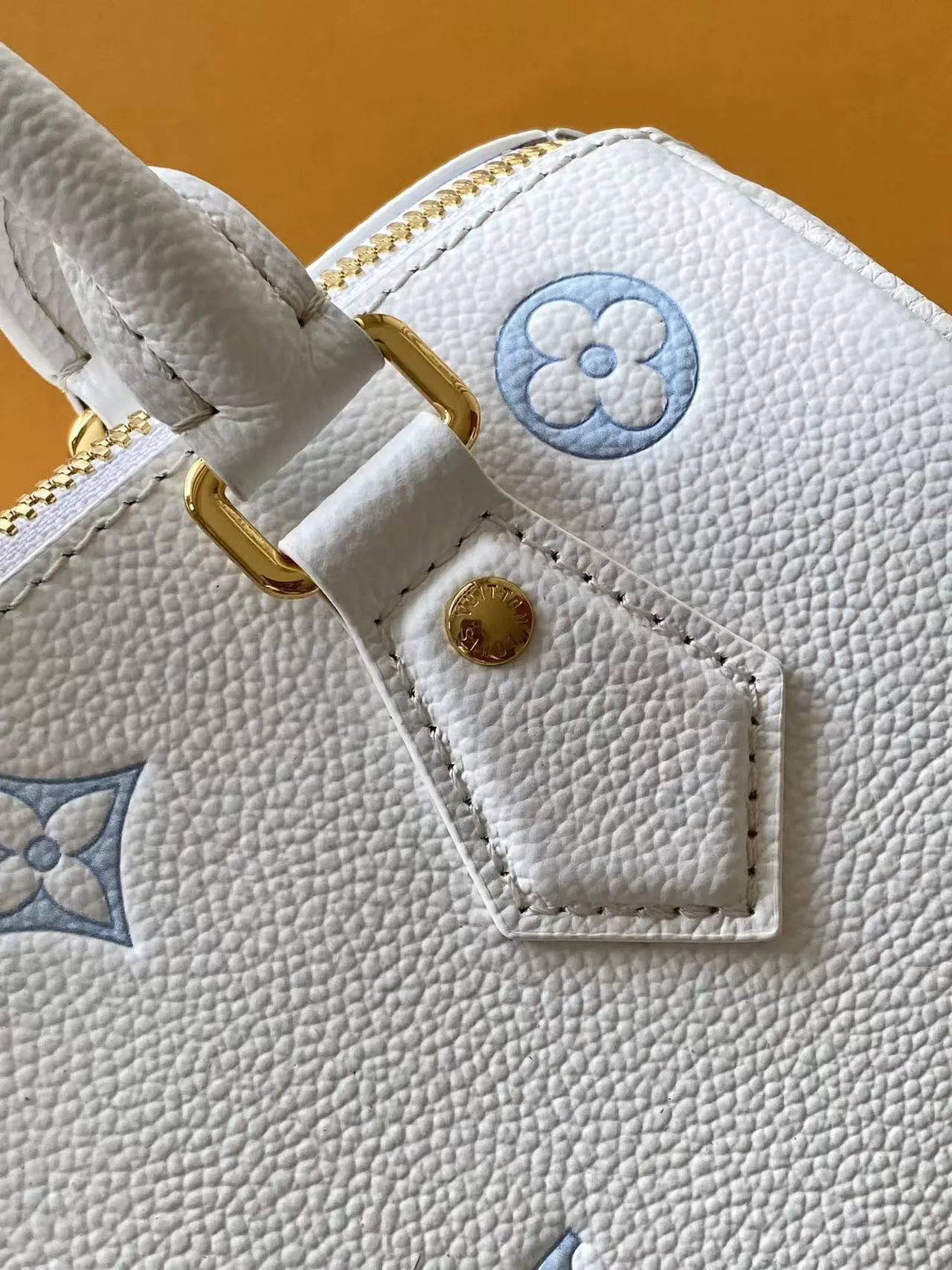 LV Speedy 黑色 奶白 牛皮 斜挎包 轻便斜挎款
