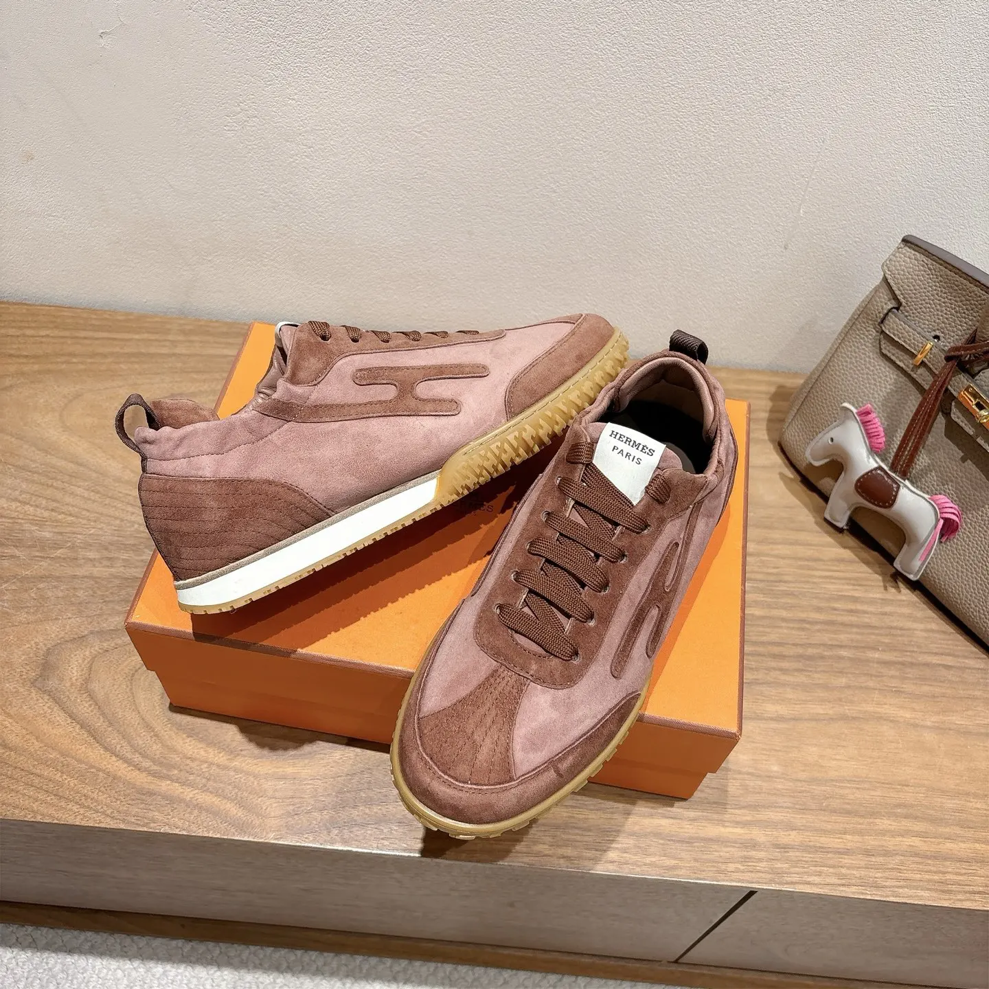 Hermès 运动鞋
