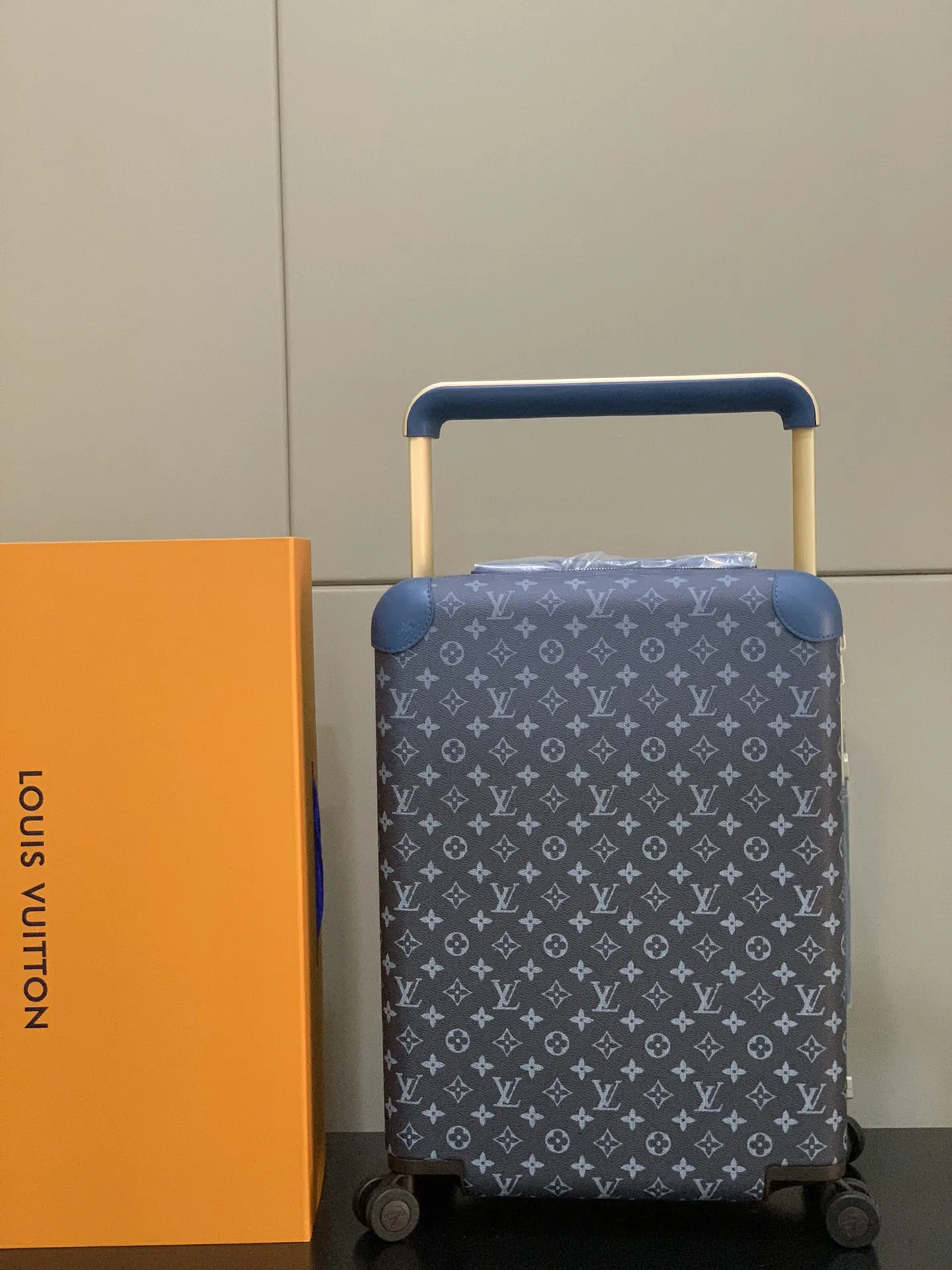 驴牌拉杆箱旅行箱 路易v 变色皮 海关锁 万向 行李箱 旅行拉杆款 輕便出行款