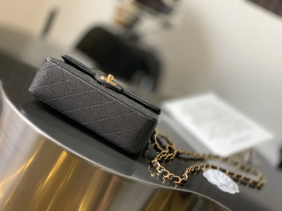 Chanel Caviar Cowhide Flap Chain Bag One Shoulder Cross Image 4 Chanel Caviar Cowhide Flap Chain Bag One Shoulder Cross Image 4
