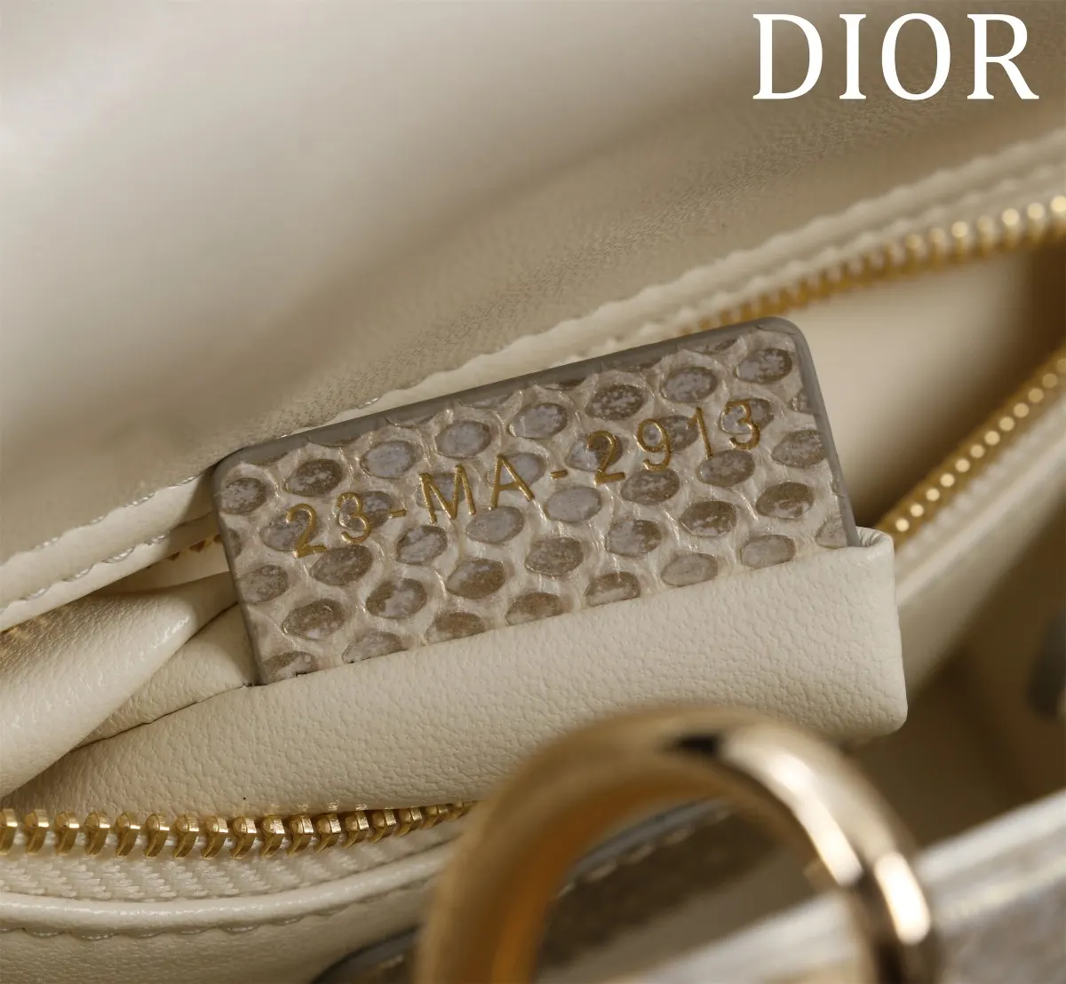 Dior Lady Dior 金色藤格纹手提斜挎包 经典款