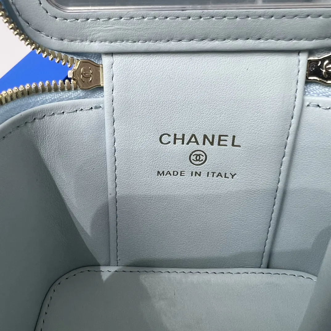 CHANEL 棕色鱼子酱牛皮翻盖链条包 金扣款