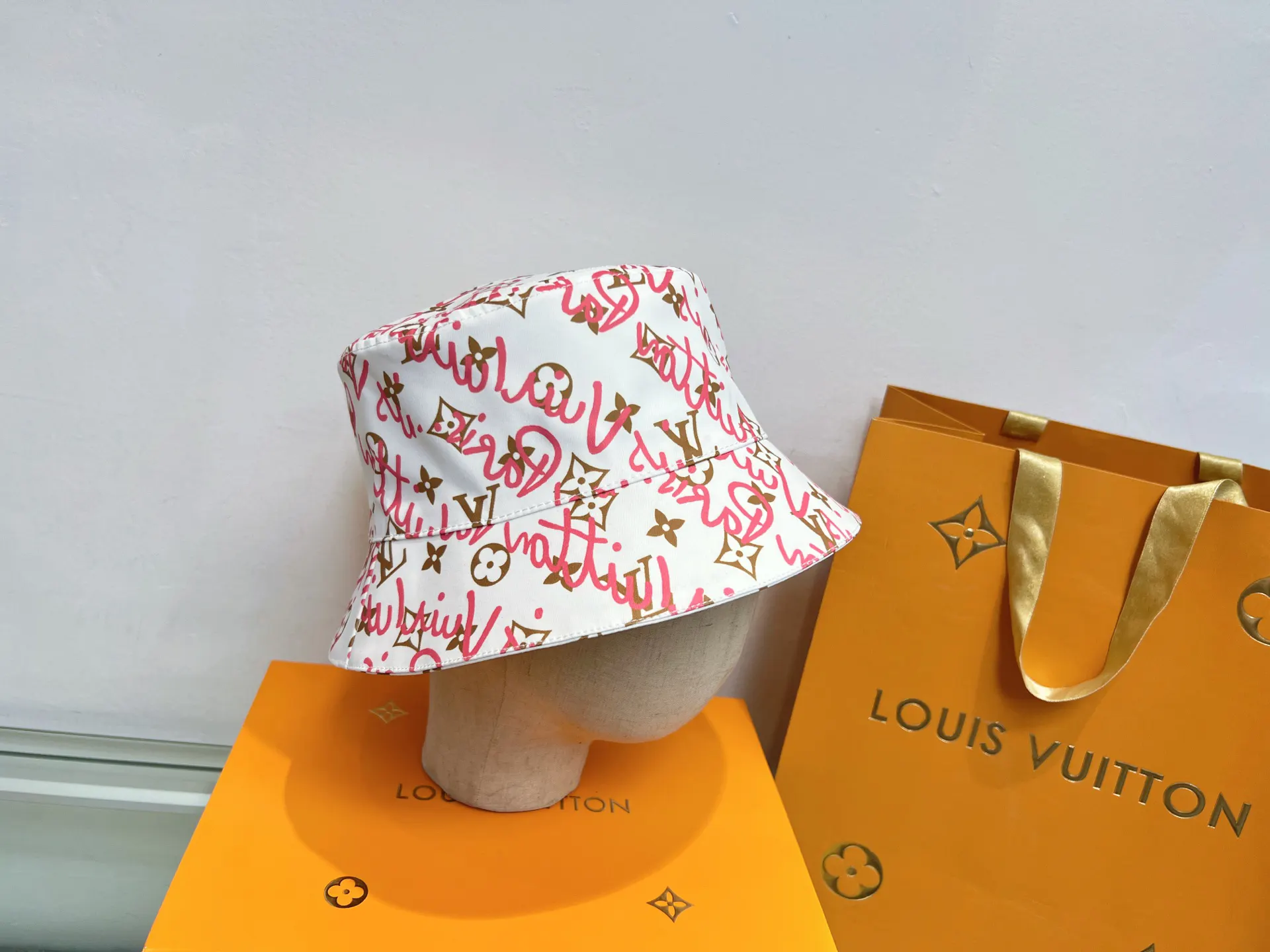 LV 渔夫帽 休閒遮阳款