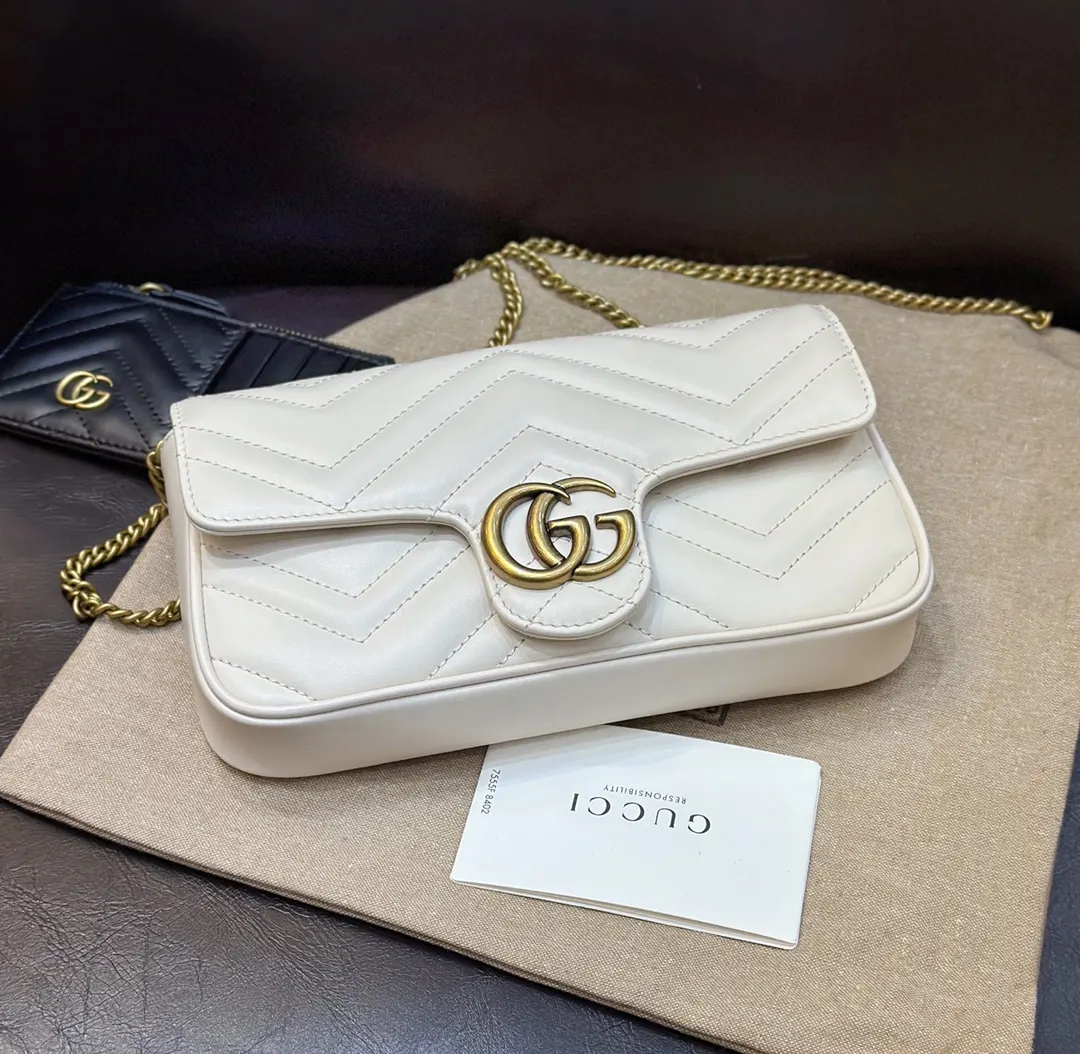 Gucci 绗缝鏈條包 白色