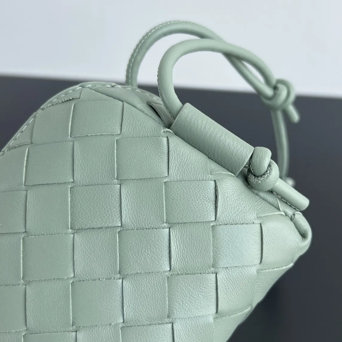 Bottega Veneta 腋下包 復古腋下背款