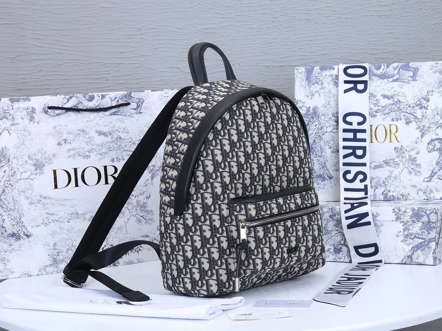 Dior 黑色 小牛皮 厂价 双肩包 实用双肩款