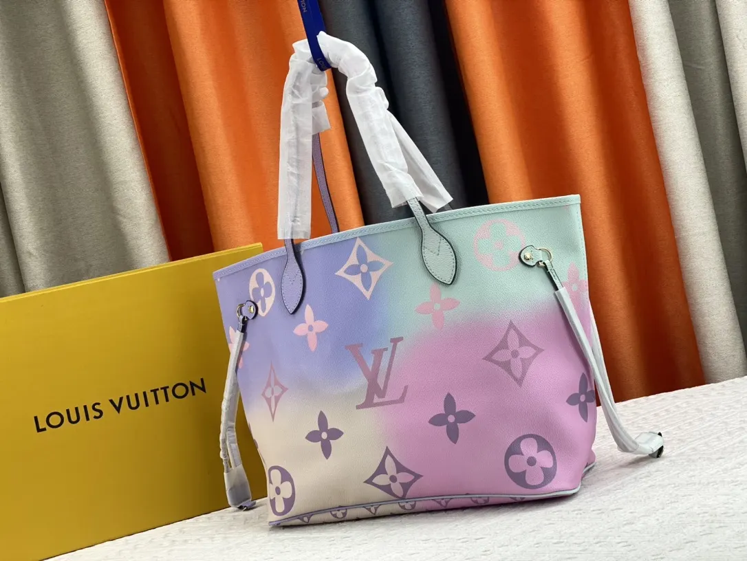 Neverfull 帆布 手拿包 精致手拿款