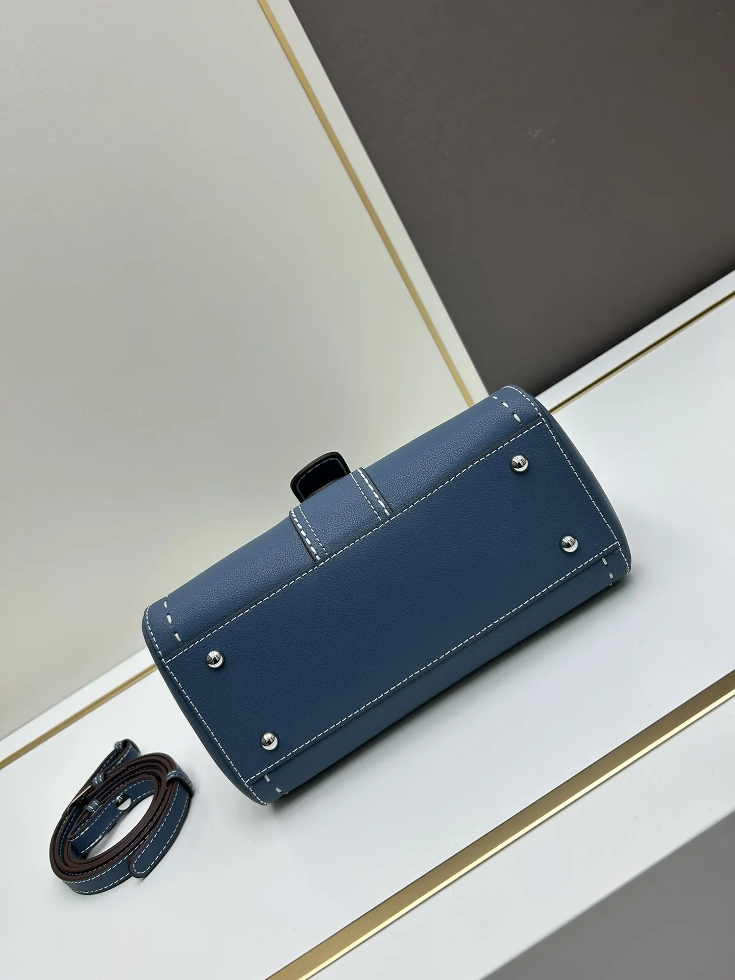 Delvaux 焦糖色 小牛皮 手提包 通勤手提款