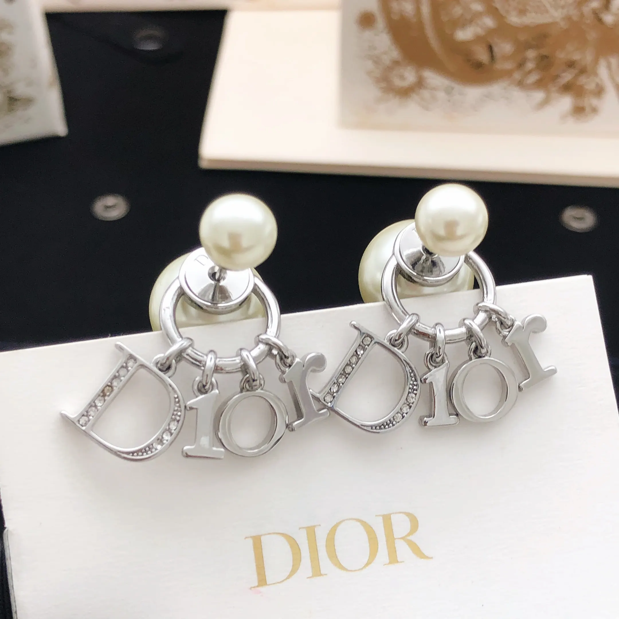 Dior 银色 珍珠 耳饰