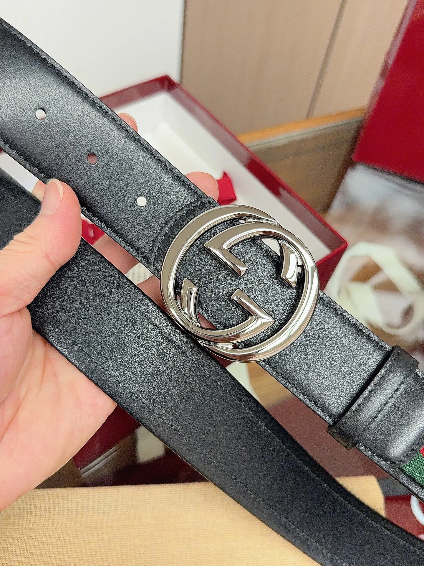 Gucci Double G Buckle Cowhide Belt