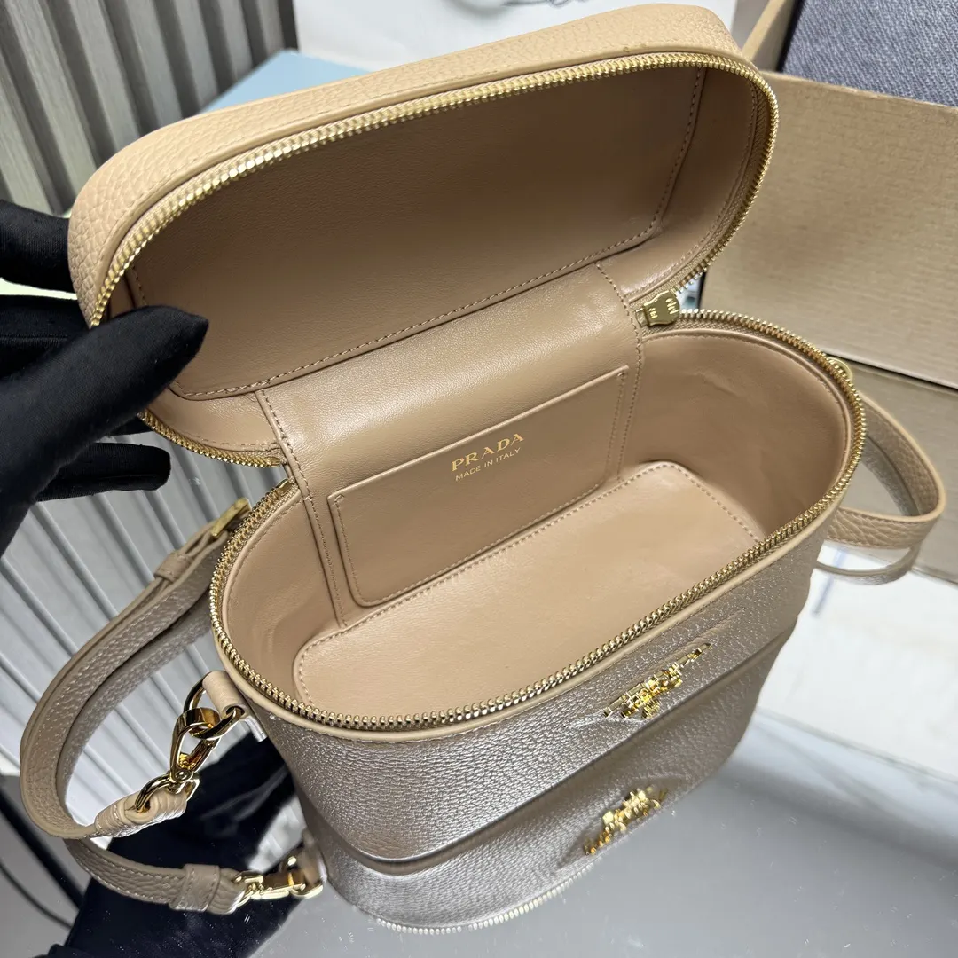 PRADA 1BH202 鹿皮 羊皮 Logo 手提包 日常通勤款