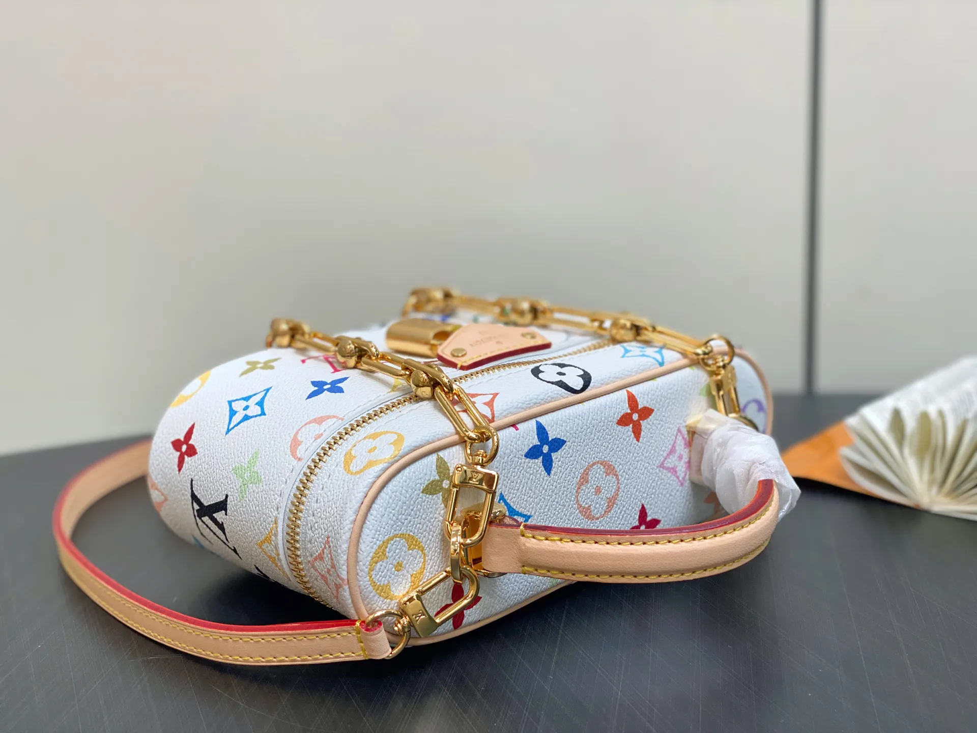 Louis Vuitton Chain Bag Leather