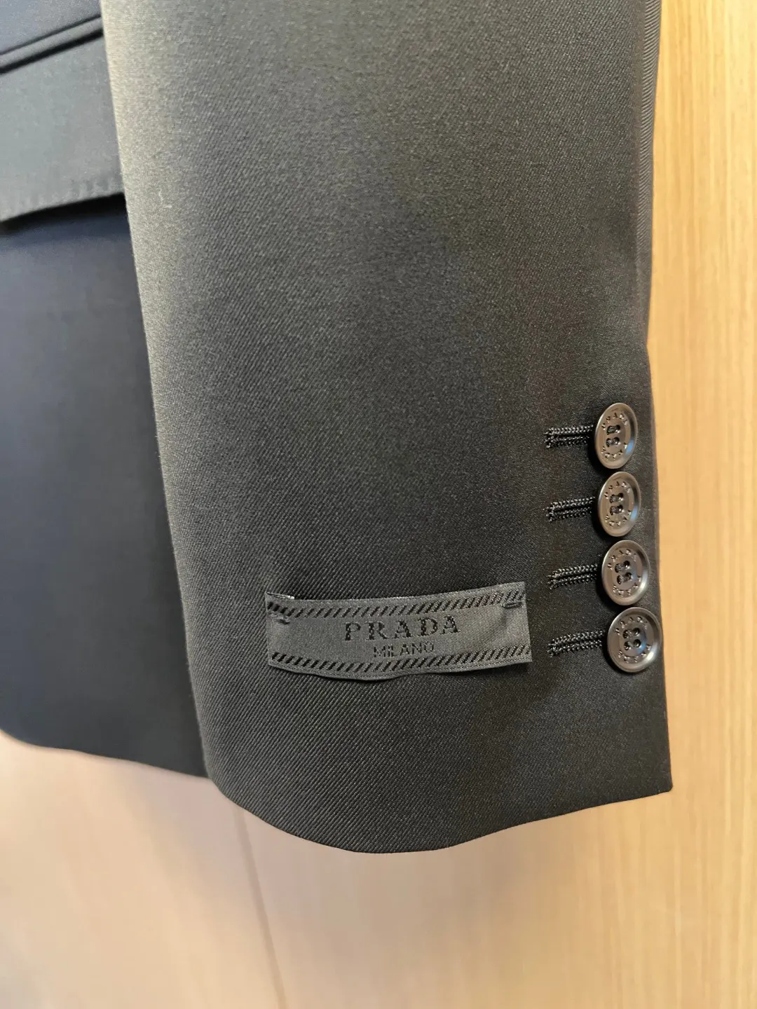 PRADA 三角标 西装套装 商务休闲款