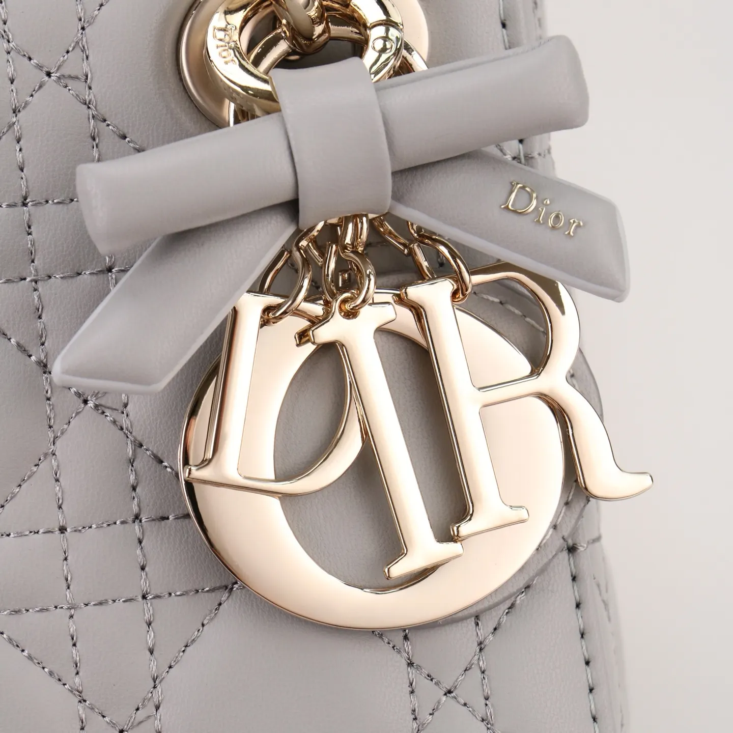 Dior Lady Dior 银灰色藤格纹手提斜挎包 迷你款 经典款