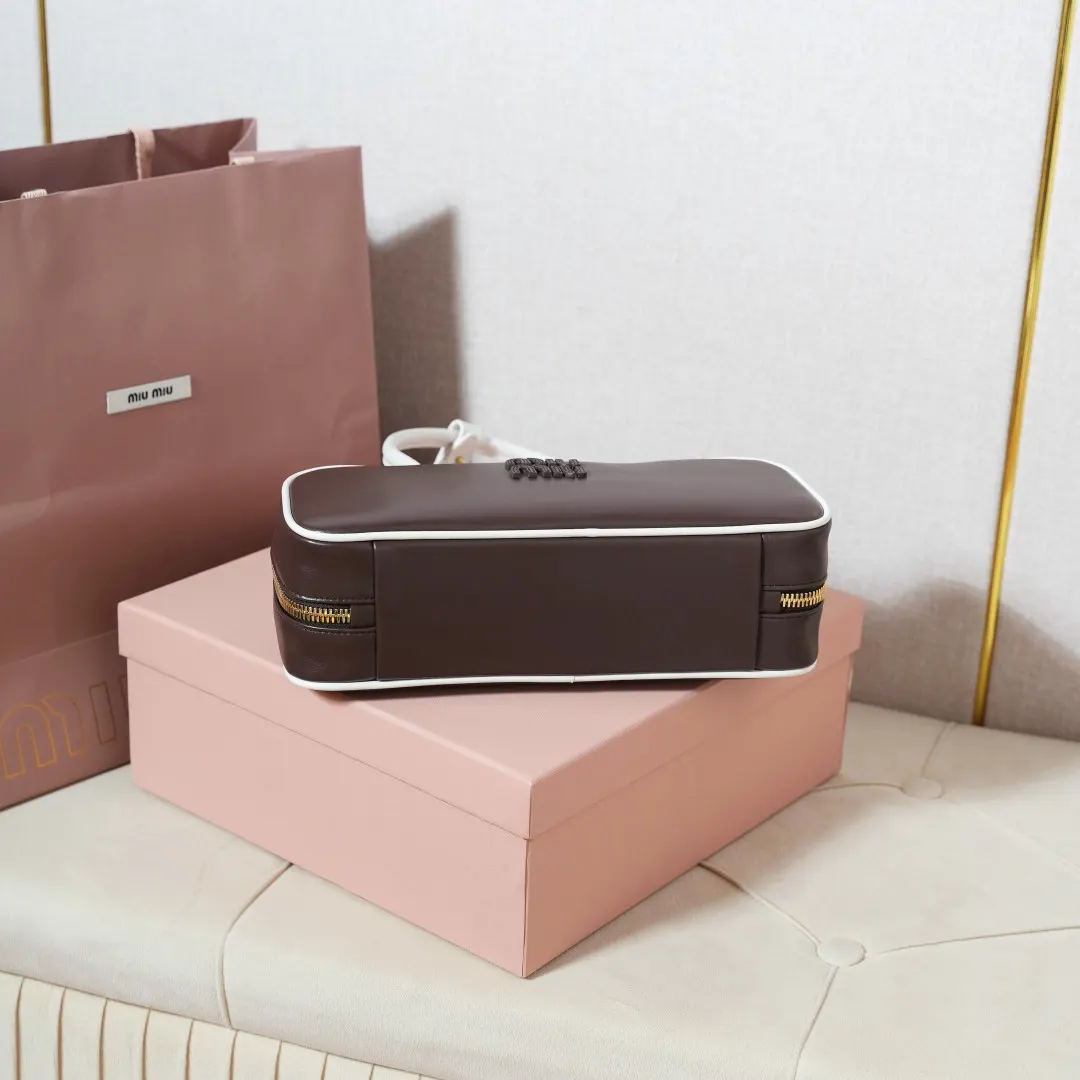 Miu 小牛皮 手提包 通勤手提款