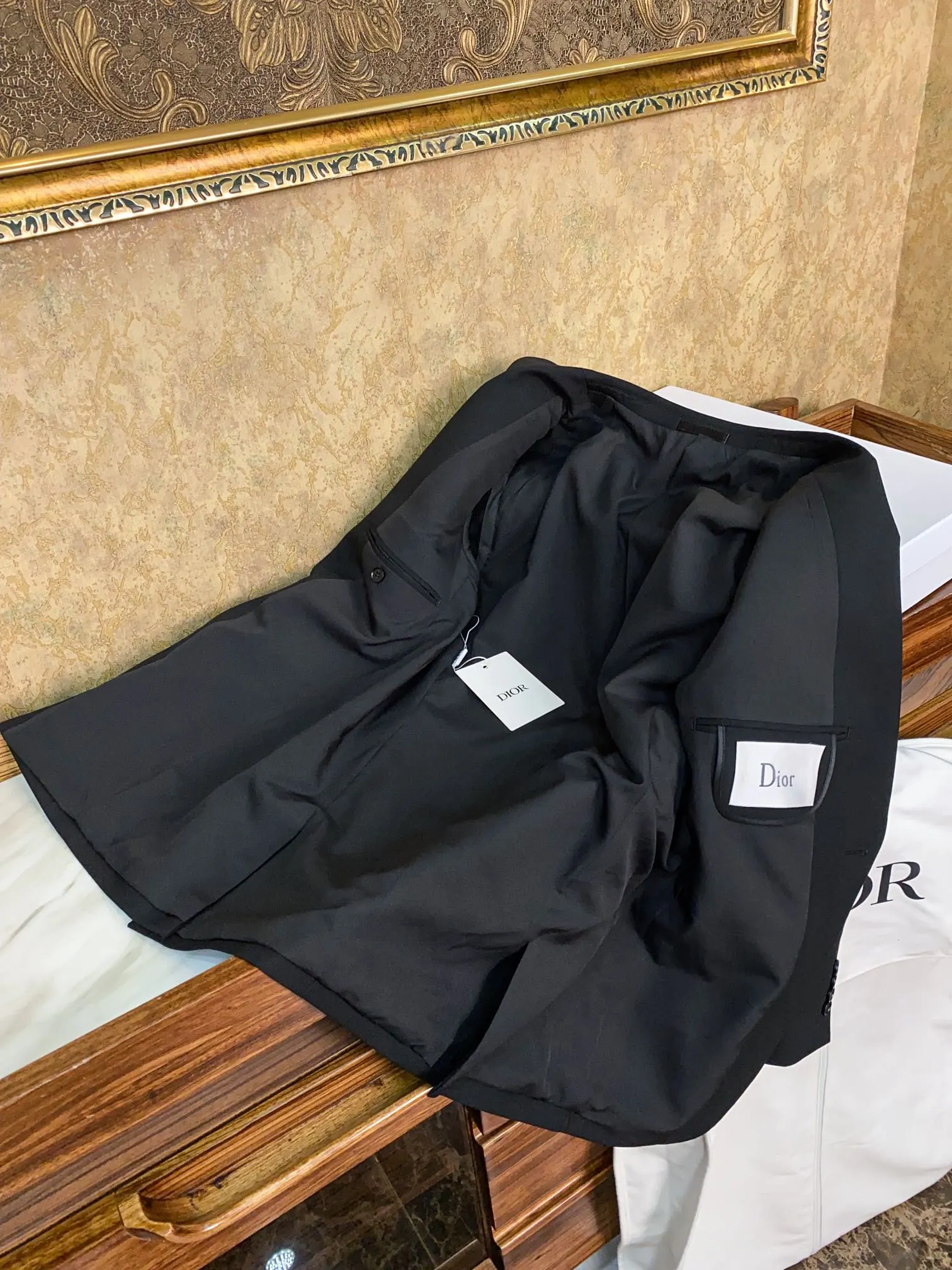 Dior 西裝外套 精緻穿搭(數字2) Dior 西裝外套 精緻穿搭(數字2)