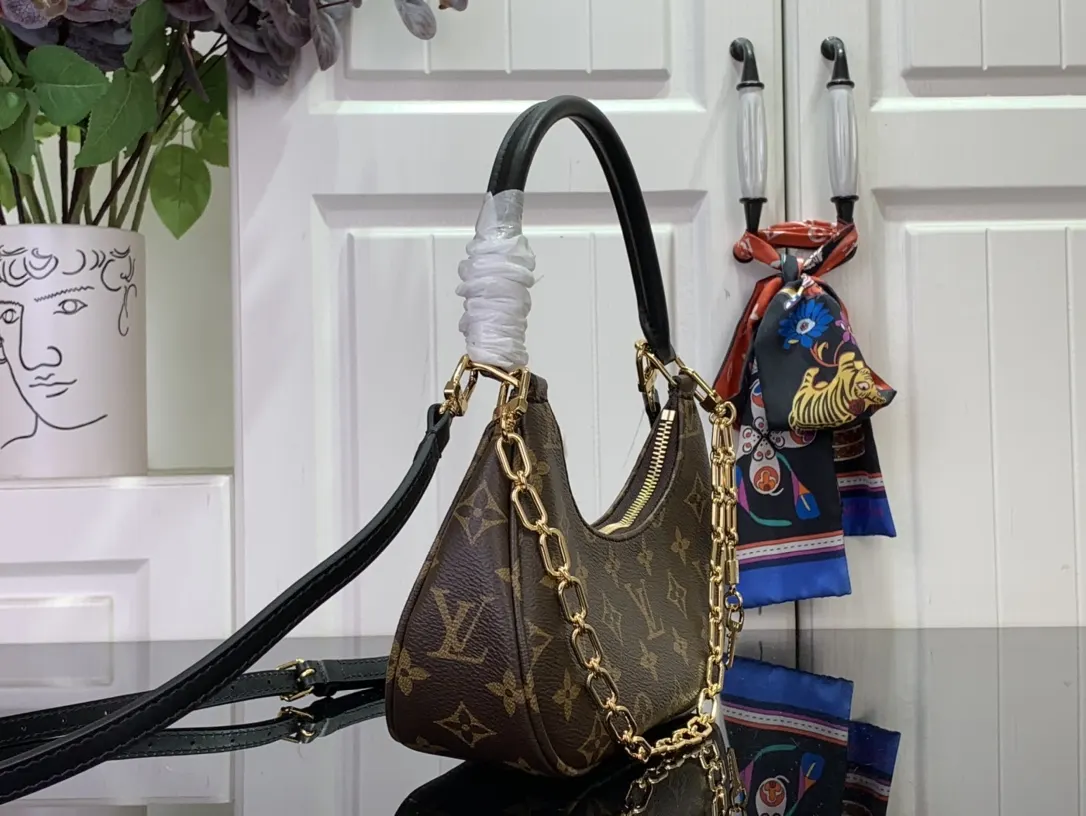 Chain Bag Leather