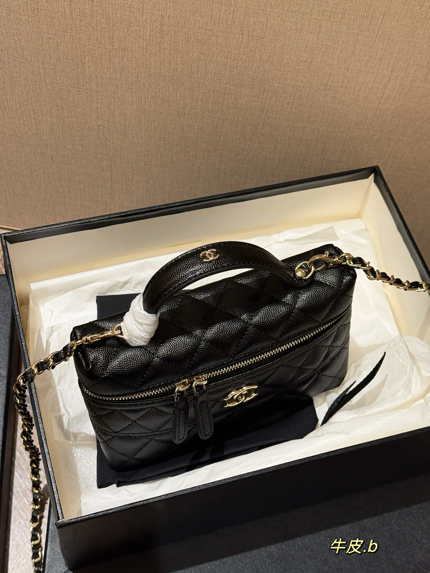 Chain Bag Leather