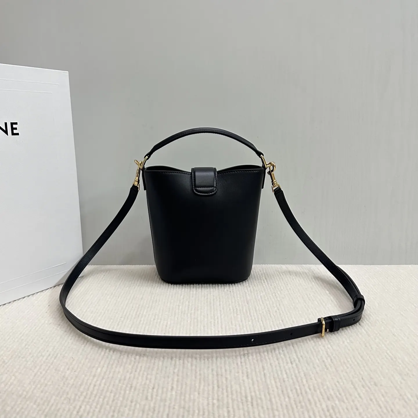Triomphe 金色 小牛皮 水桶包 休闲水桶款