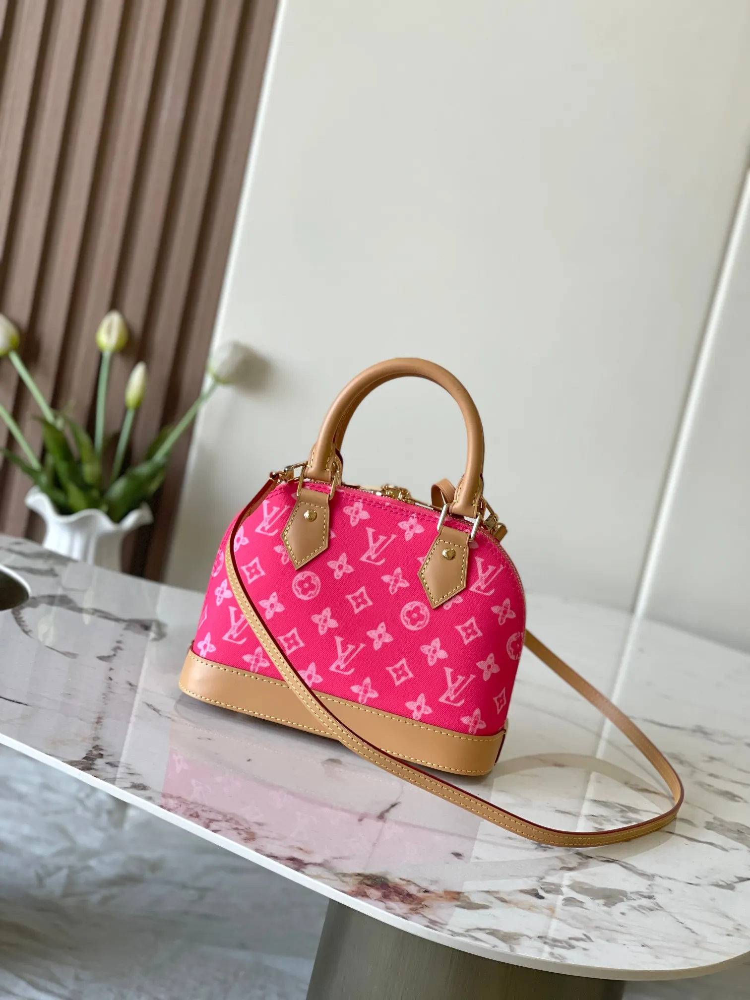 Louis Vuitton Alma 白色 皮革 手提包