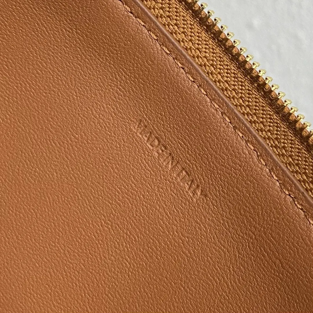 Celine 牛皮 手拿包 Ce手拿包 牛皮簡約风单品 精致手拿款