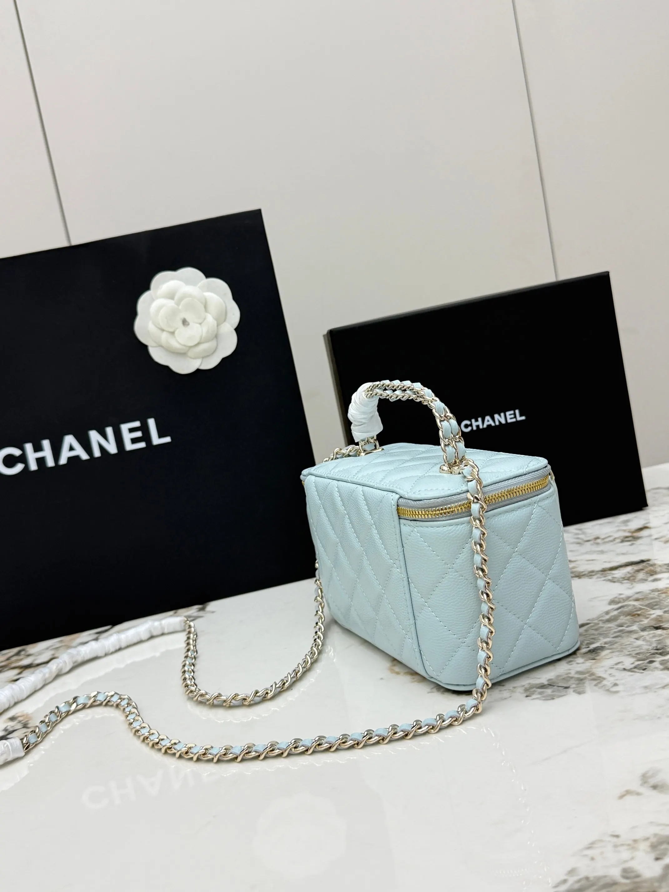 Chain Bag Leather