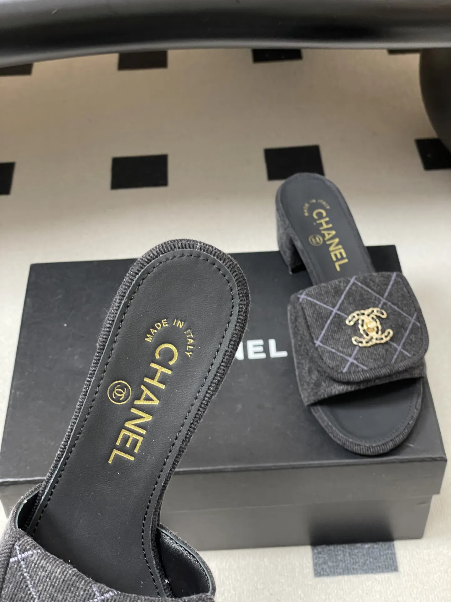 Chanel 黑色牛皮拖鞋 休闲凉拖