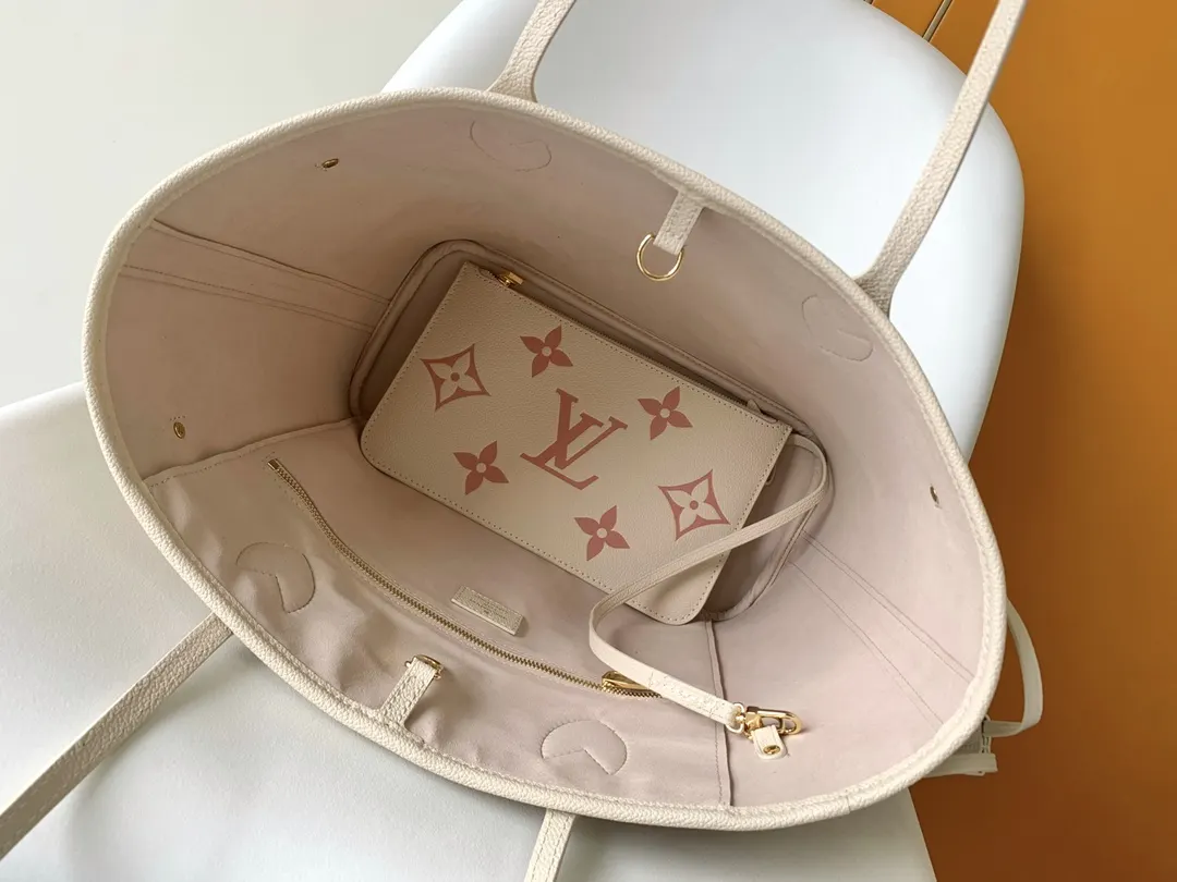 LV Neverfull 粉色 手拿包 精致手拿款