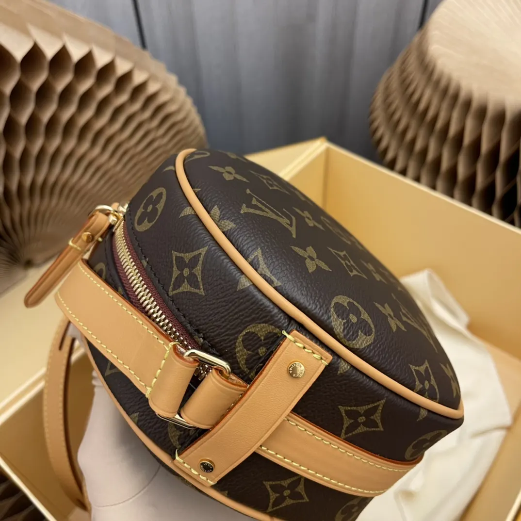Louis Vuitton Fashion Item Travel Leather