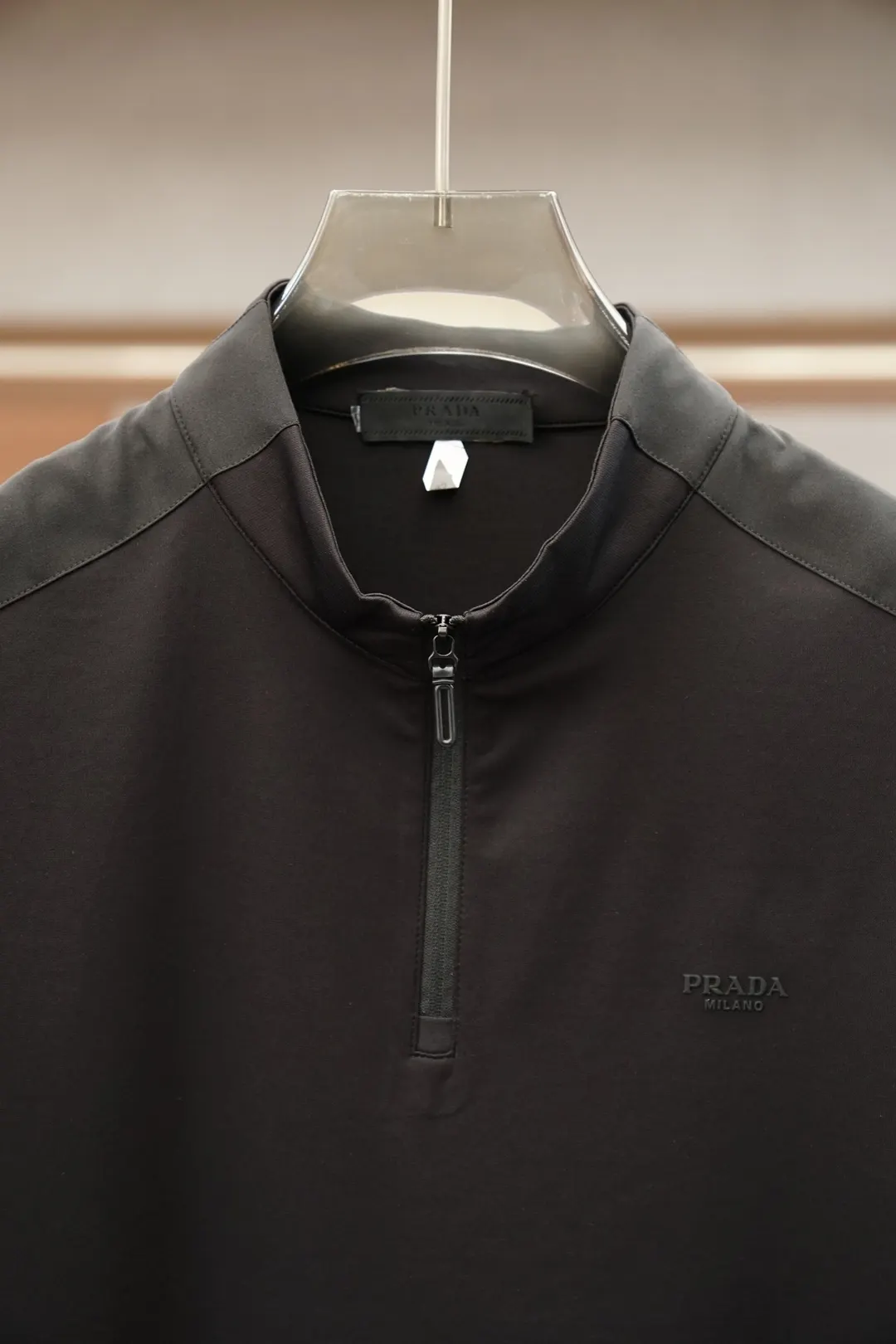 PRADA 针织衫 休闲百搭款