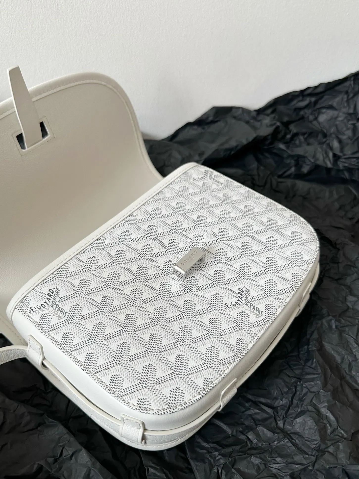 Goyard White Crossbody Bag Lightweight