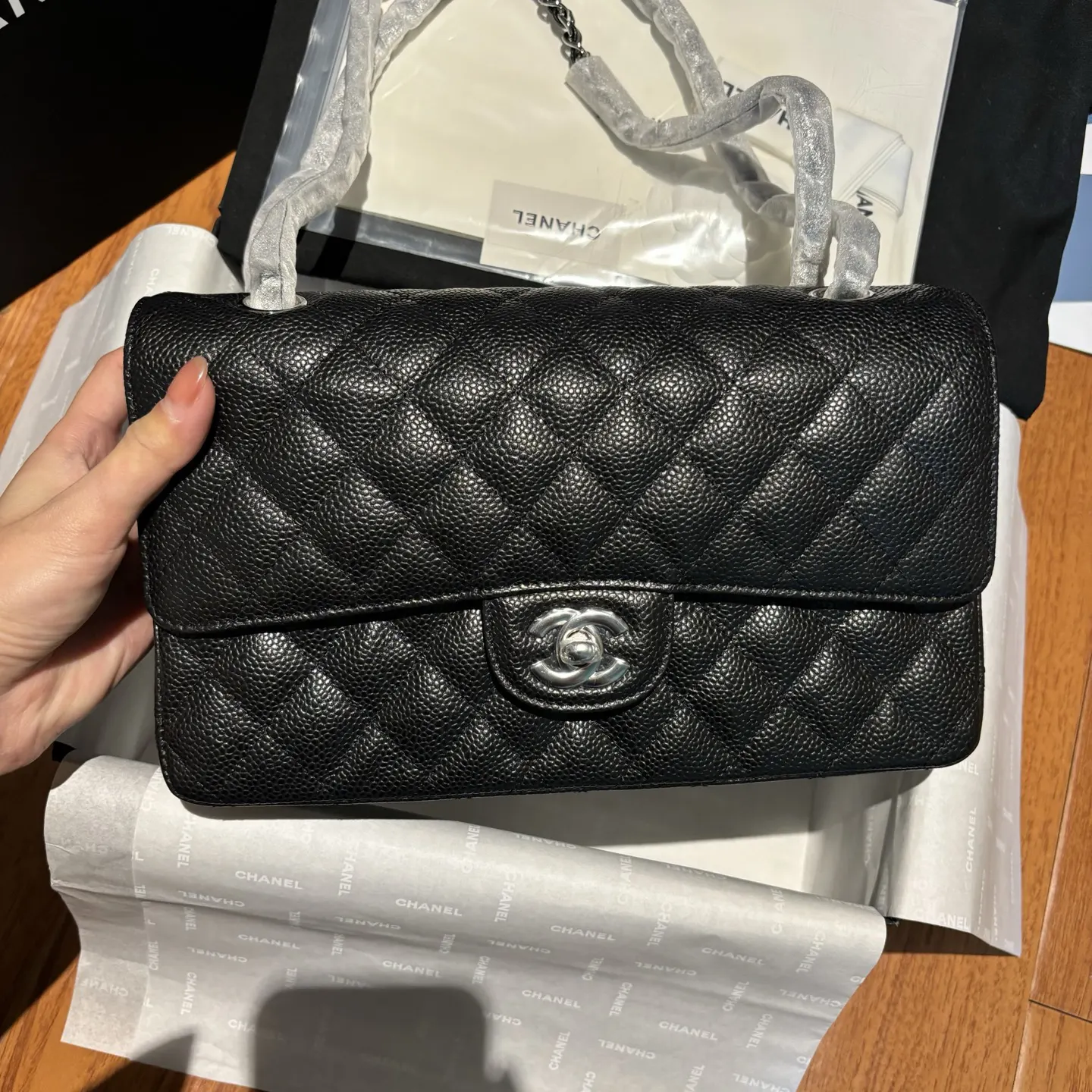 CHANEL 渠道级CF 最新 hass皮 斜背包 輕便斜挎款